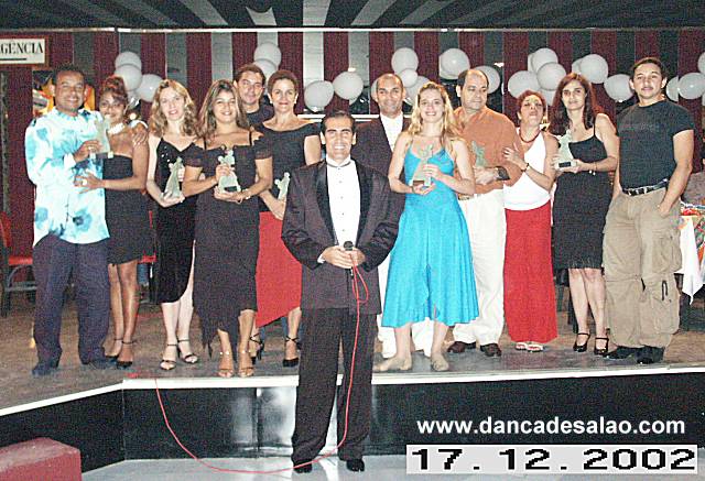 1 Baile de Confraternizao das Academias de Dana de Salo da Zona Sul e Convidados 17/12/2002 - Tera-feira - Horrio: 20:00  01:00. Ingresso: R$ 60,00 MESA (Todas as Mesas com 04 lugares) ou R$ 20,00 INDIVIDUAL. Este evento  um grande passo para futuras conquistas como a re-criao da ADASA/RJ  Associao dos Profissionais de Dana de Salo do Estado do Rio de Janeiro e principalmente a unio entre as co-irms. Organizao: Academia de Dana Toni S.